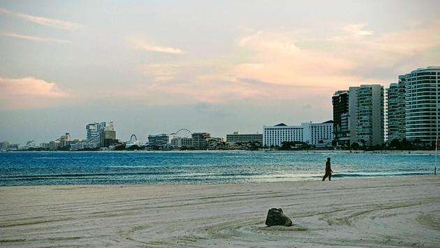 Cancun Reopens All Beaches After Coronavirus-Related Closures