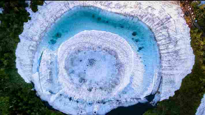 A mysterious phenomenon in Japan’s Kagami Numa lake